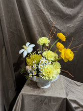 Încarcă imaginea în vizualizatorul Galerie, Aranjament “Yellow Joy”
