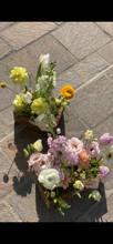 Încarcă imaginea în vizualizatorul Galerie, Aranjament “Primăvară înfloritoare”