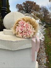Încarcă imaginea în vizualizatorul Galerie, Buchet "Blush”