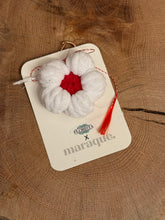 Încarcă imaginea în vizualizatorul Galerie, Mārțişor breloc Alb
