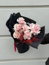 Încarcă imaginea în vizualizatorul Galerie, Buchet “Pink Love”
