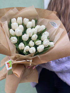 Buchet 'Love for white tulips'